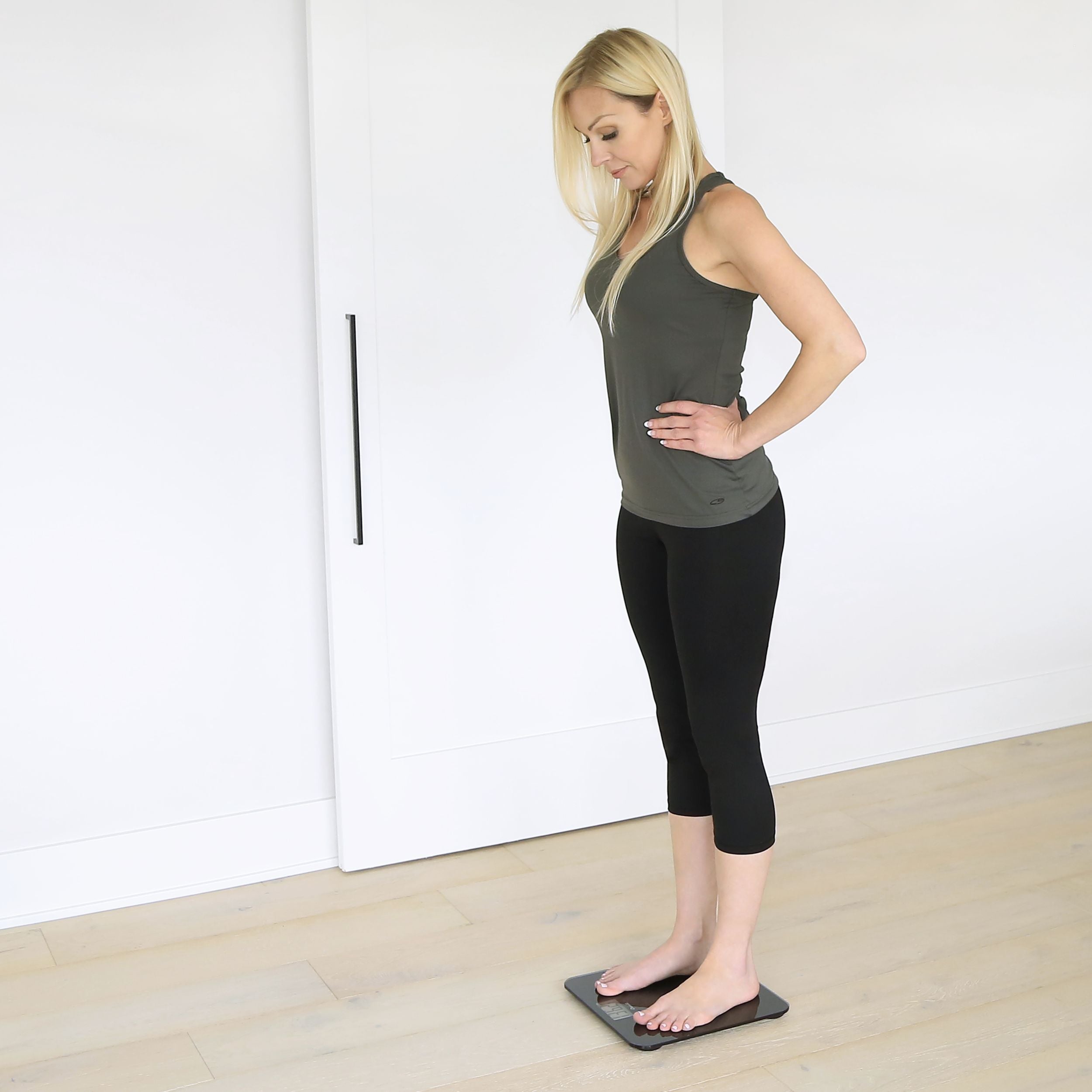 Slim Glass Body Scale