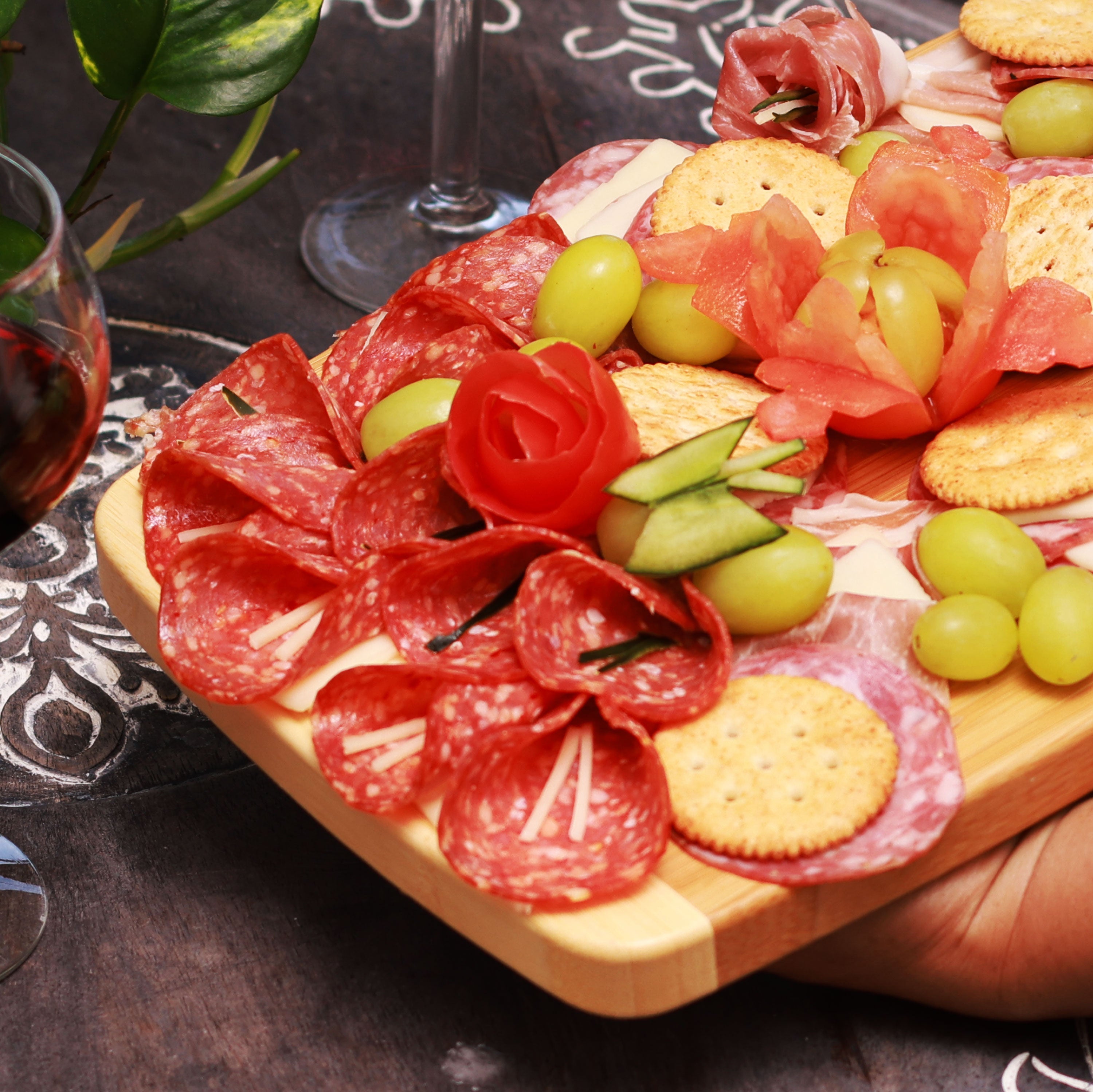 Scissor and Cutting Board Set, 2 piece