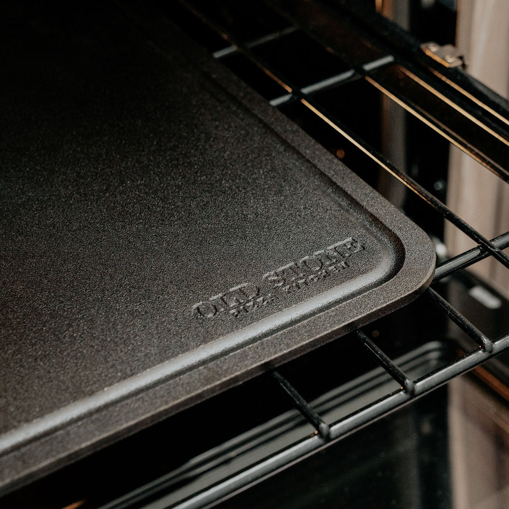 Pizza Steel with Moat, 14x14-Inch