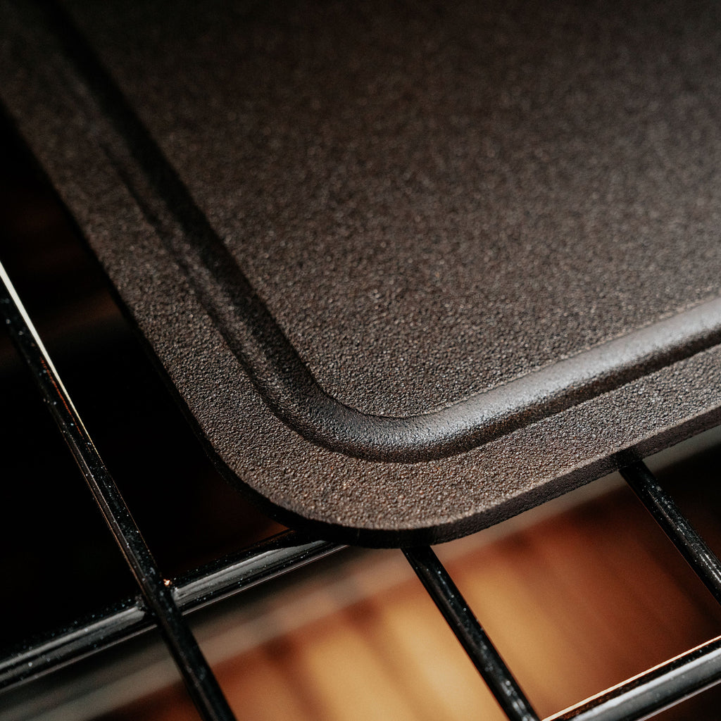 Pizza Steel with Moat, 14x14-Inch