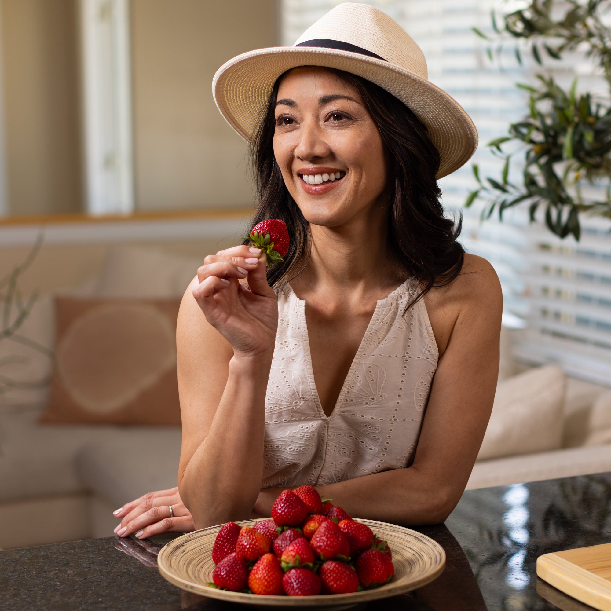 Lexa Bamboo Footed Plate, 12 Inch